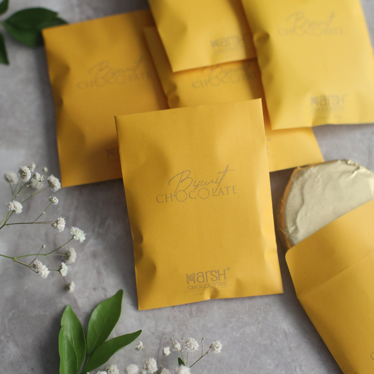 Biscuit chocolates singles