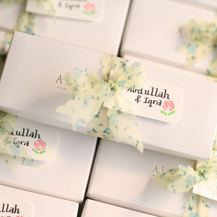 Box of 10 Almond Rocks - The Wedding Edit-10