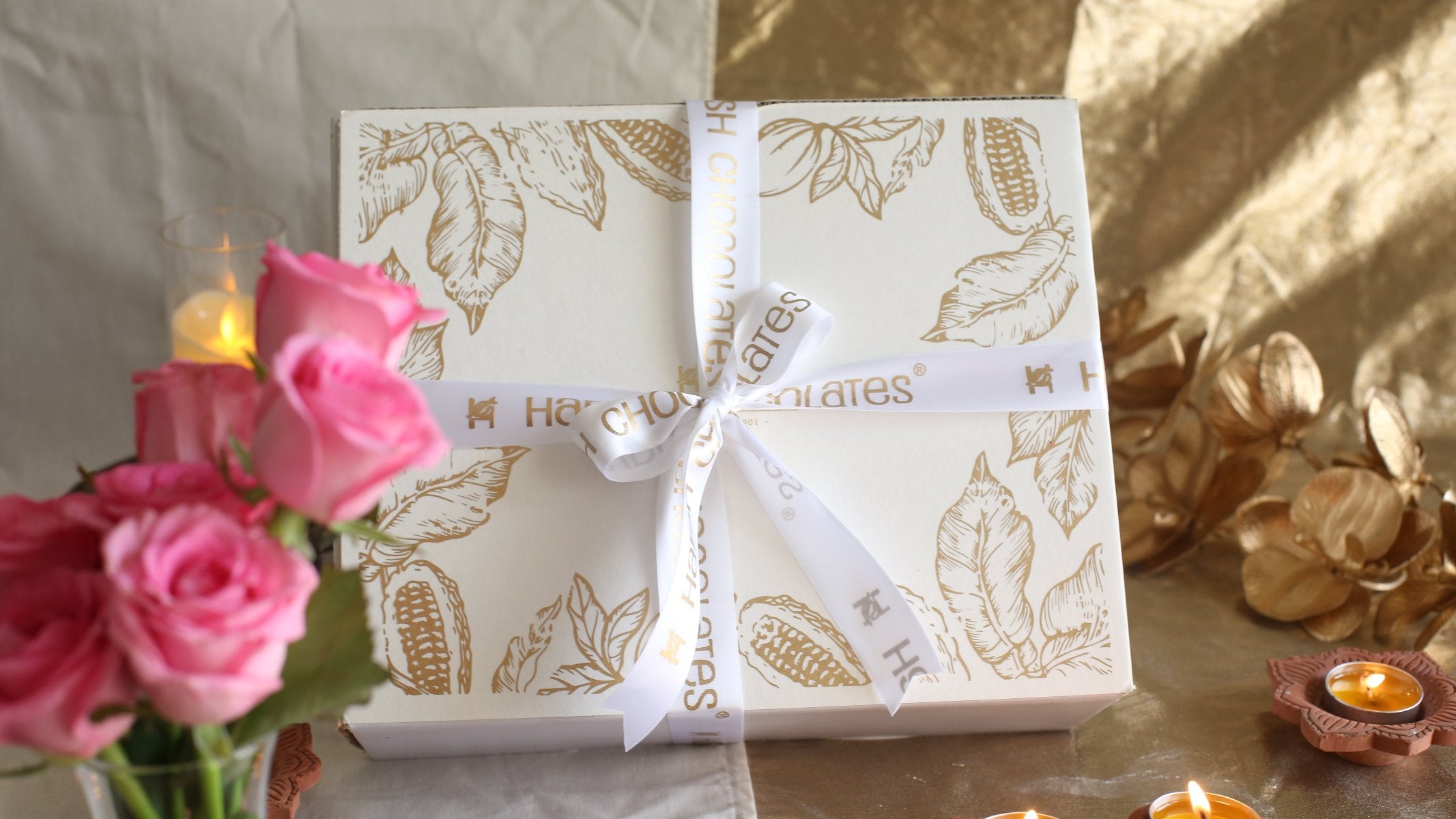 Gold & White Theme Hamper - The Wedding Hamper-4
