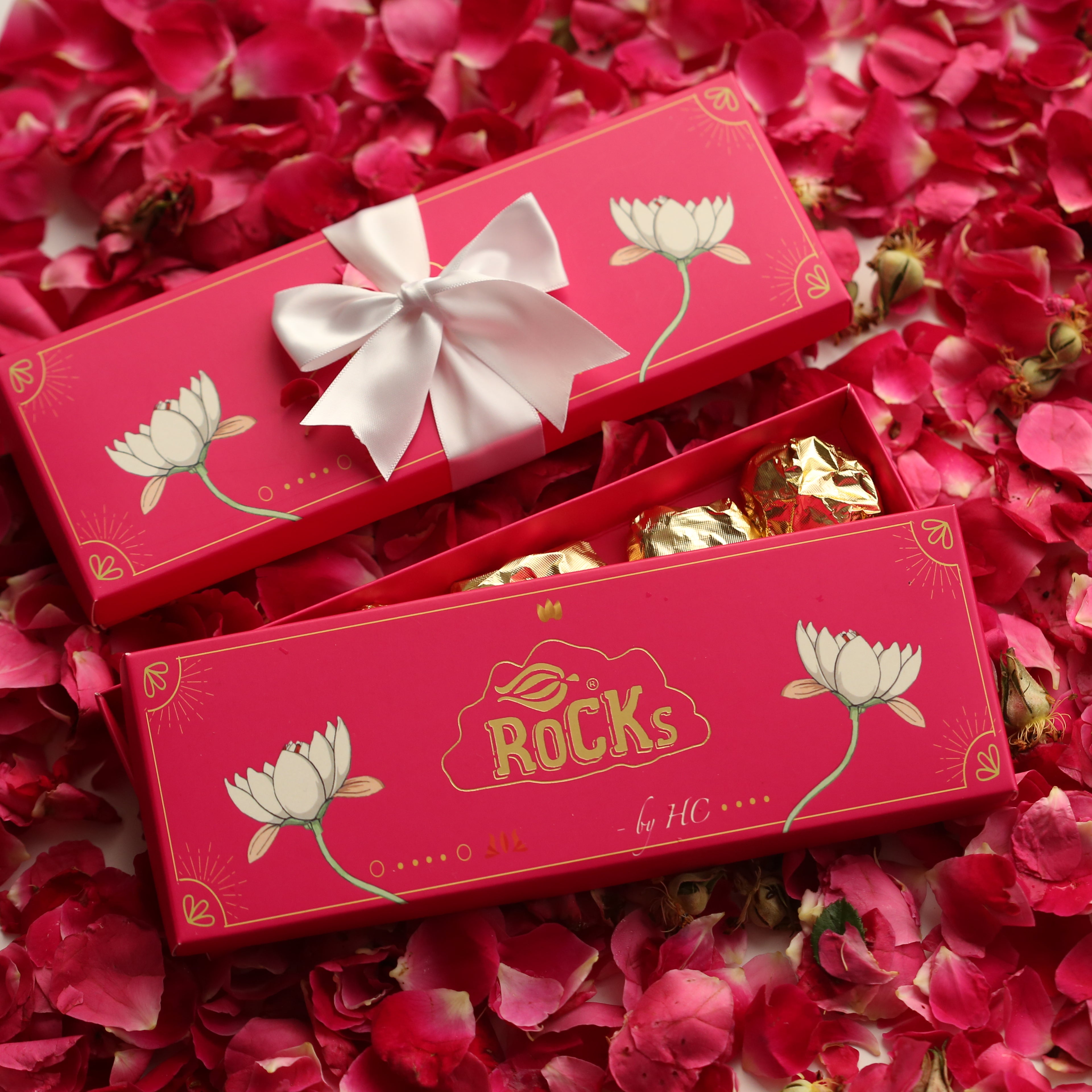 Box of 10 Almond Rocks - The Wedding Edit