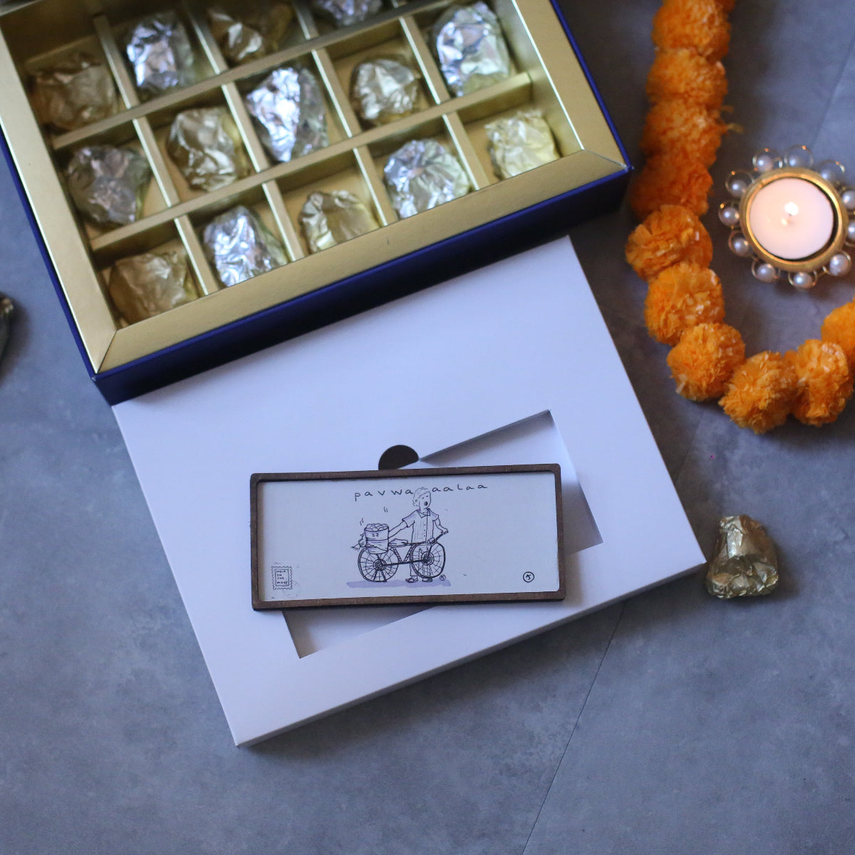 Sapphire Series-Medium Hamper-3